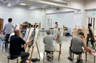 みんな熱心に！　人物画教室